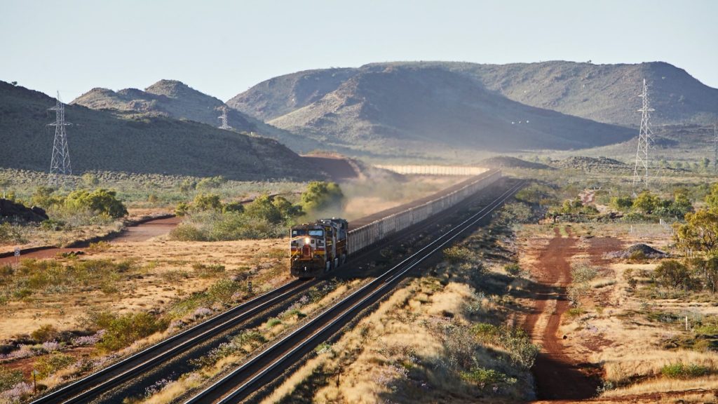 Pilbara矿山的铁矿石运输火车，图/Rio Tinto